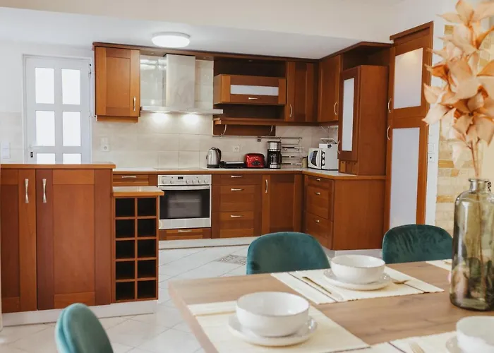 Center Hersonisos * Χερσόνησος