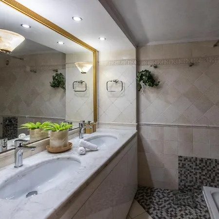 Center Hersonisos ヘルソニソス